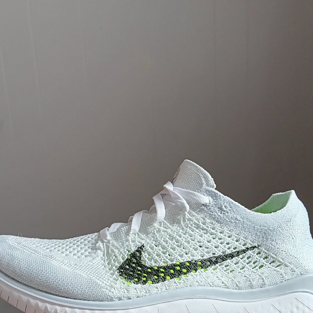 NIKE WOMENS Free RN Flyknit size 8.5 running shoes